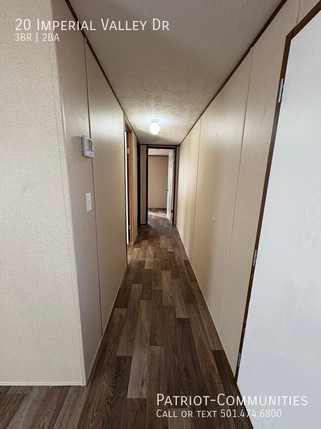 Building Photo - 20 Imperial Valley Dr