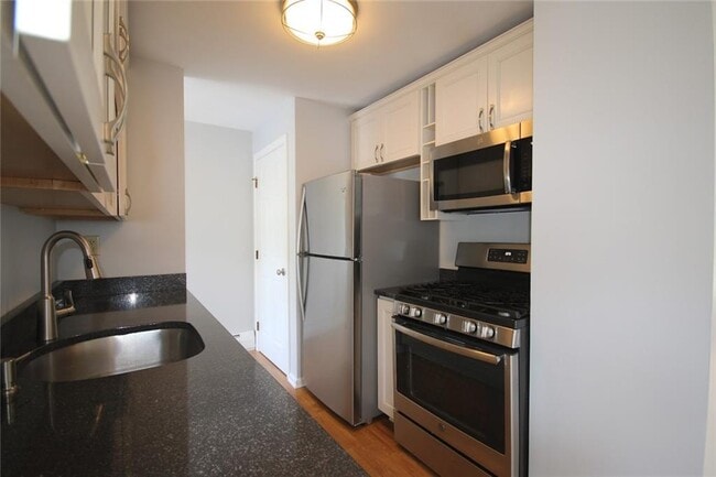 Building Photo - 149 Church St