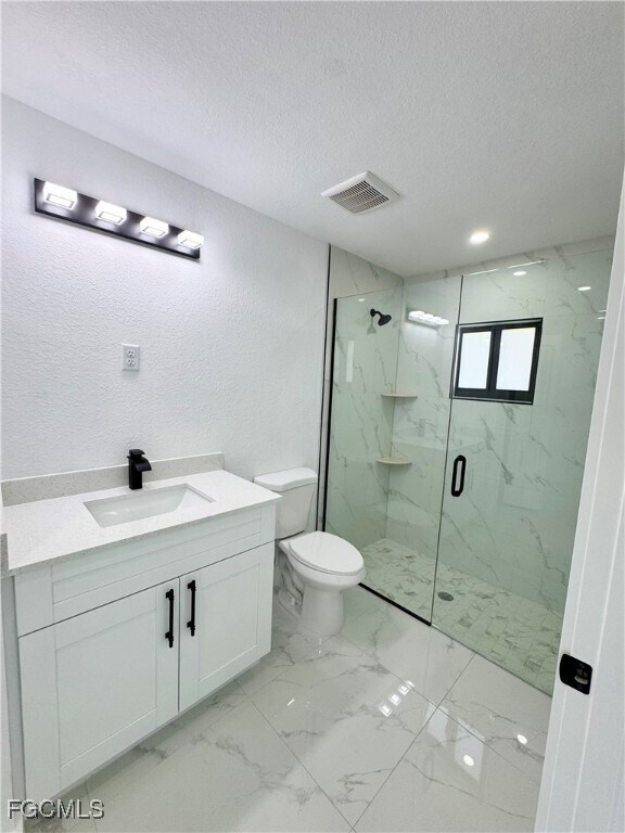 Building Photo - 670 Chemstrand St E