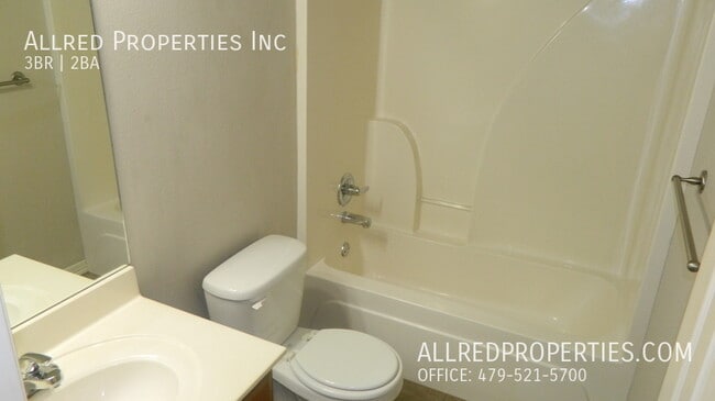 Building Photo - 4924 Waverly Rd