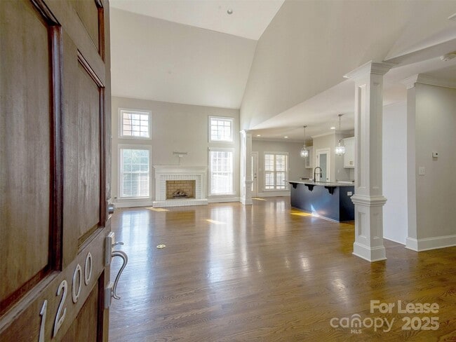 Building Photo - 1200 Mendenhall Ct