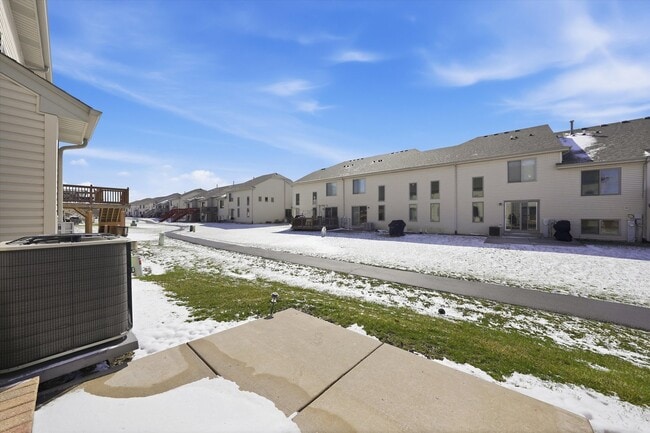 Building Photo - 8261 Pecan Pl