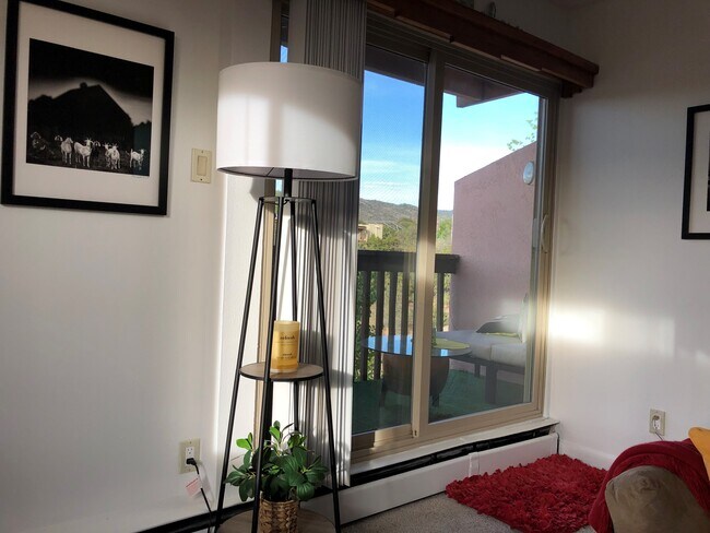 Building Photo - 149 Calle Ojo Feliz