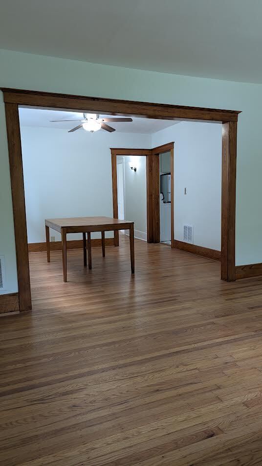 Building Photo - 266 Crestwood Ave