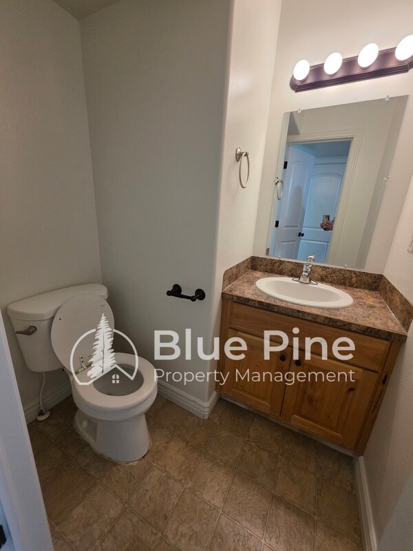 Building Photo - 3606 Goldstone Dr