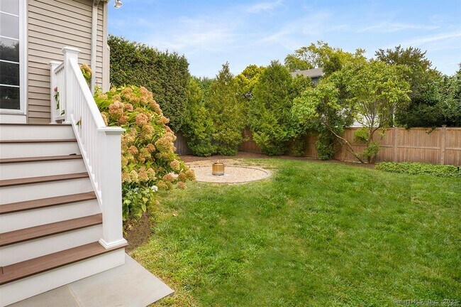 Building Photo - 121 Howard St