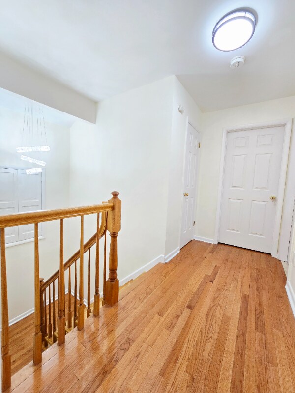 Building Photo - 821-21 Creek Ct