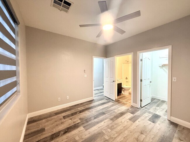 Building Photo - Five bedroom home in Henderson with downstairs bedroom and pool And Spa
