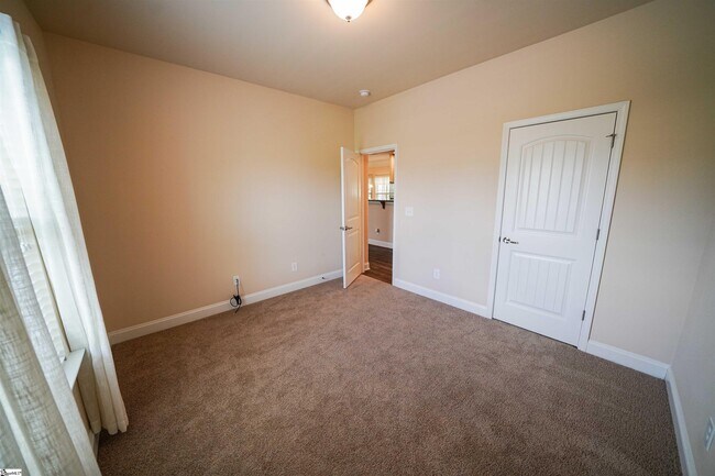 Building Photo - 458 Jewelwood Dr