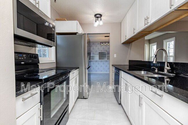 Building Photo - 5305 NW 91st Ct