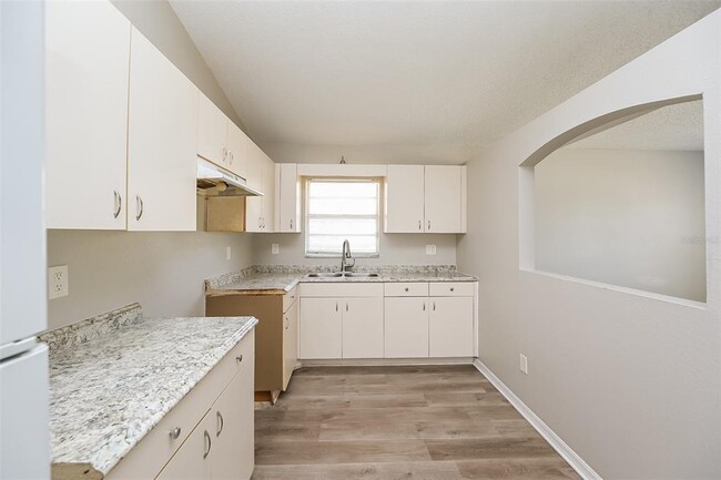Building Photo - 1246 33rd St S