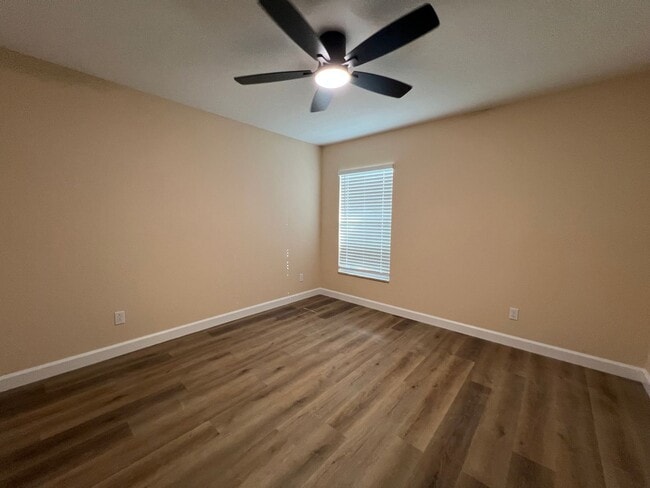 Building Photo - 2/2 Duplex / New Construction