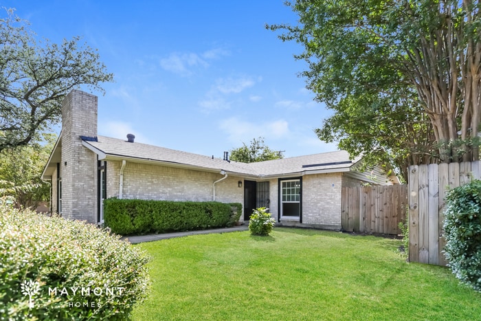 Primary Photo - 737 Bluebonnet Dr