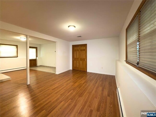 Building Photo - 19 Dearborn Dr