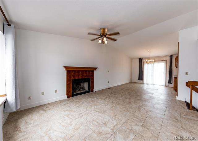 Building Photo - 838 Daffodil St