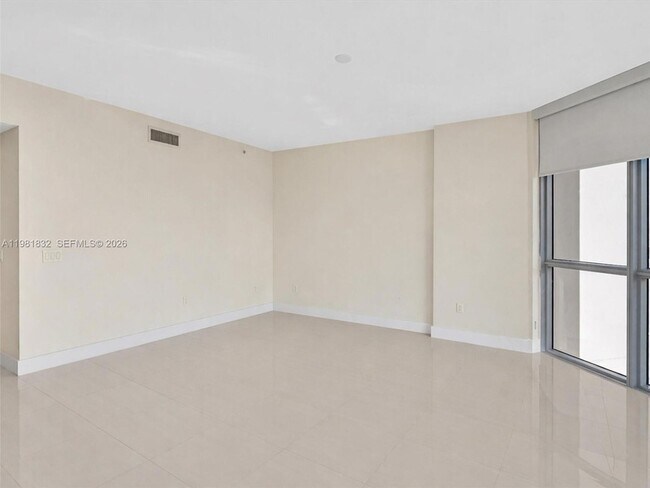 Building Photo - 17301 Biscayne Blvd