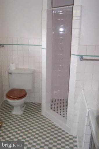 Building Photo - 9405 Locust Hill Rd