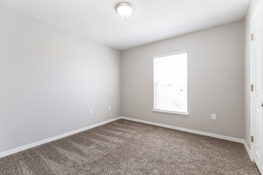 Building Photo - 2902 Elbib Dr