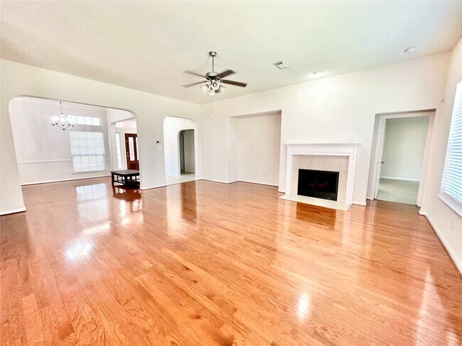 Building Photo - 1307 Surecrop Ln
