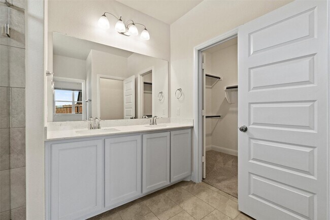 Building Photo - 1000 Mason St