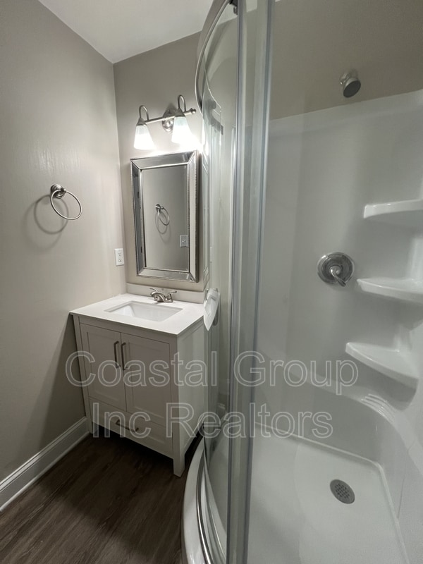 Building Photo - 1363 Eagle Ave