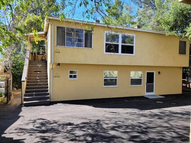 Building Photo - 2626 Montrose Ave