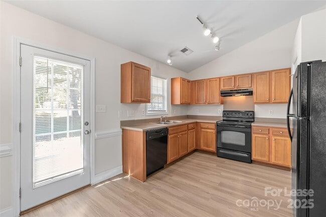 Building Photo - 3007 Laurel Creek Ln