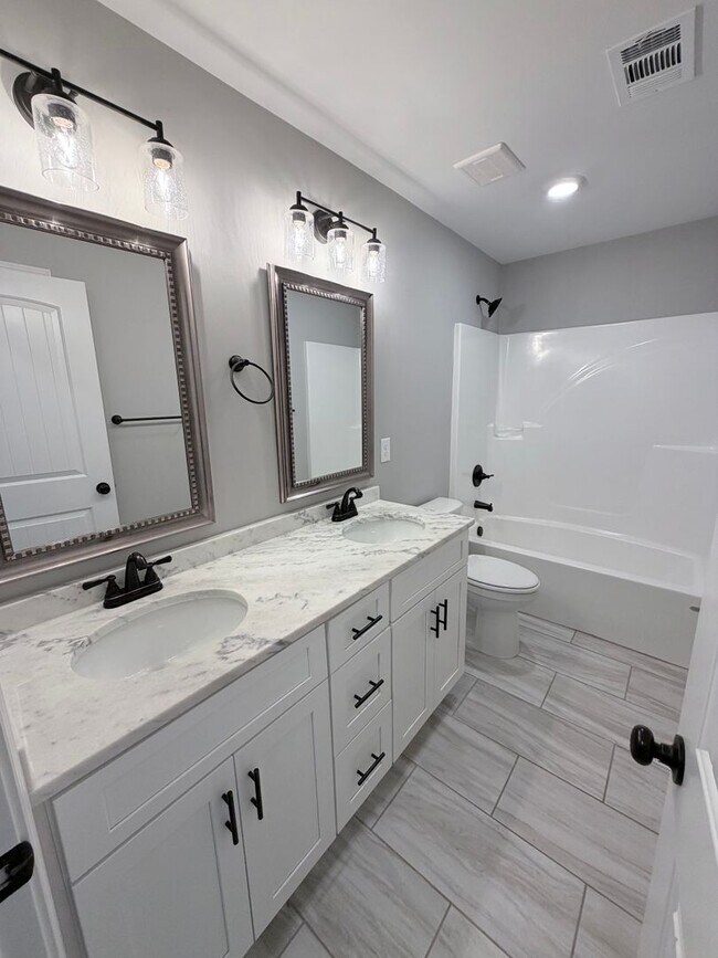 Building Photo - 219 Otters Rdg Dr