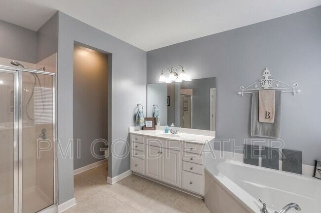 Building Photo - 1515 Towne Park Ln