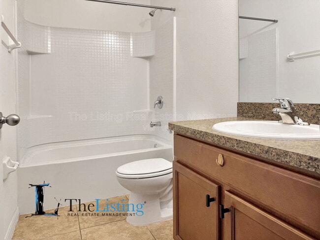 Building Photo - 803 Ashentree Dr