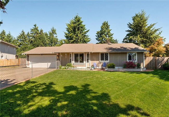 Building Photo - Perfect 3bed/2bath Home on Pinedrop Loop *COMING SOON*APPLICATION PENDING