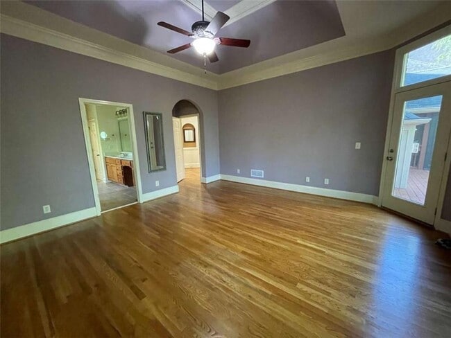 Building Photo - 1378 Greencrest Ct SW