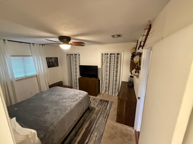 Master bedroom - 9802 Briar Ridge Dr