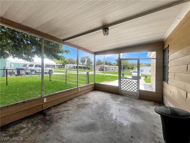 Building Photo - 7574 Grady Dr