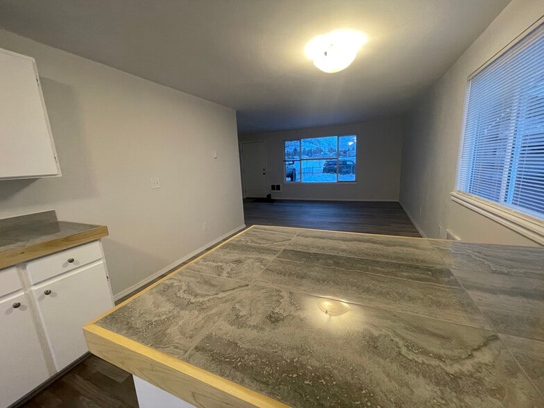 Building Photo - 1103 Methow St