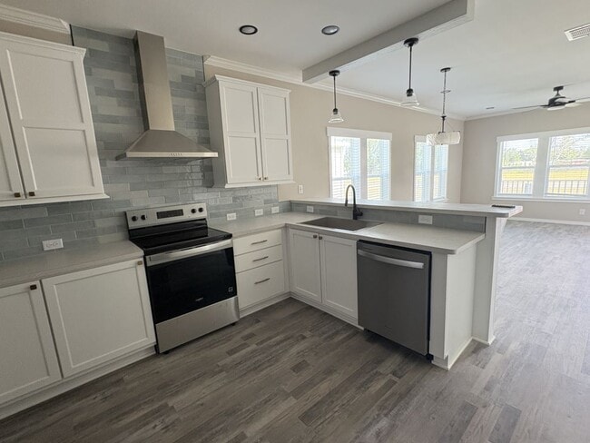 Building Photo - 1642 Voyager Dr