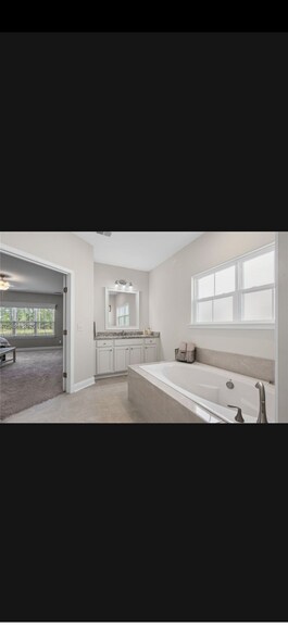 Building Photo - 1649 Hearthstone Dr