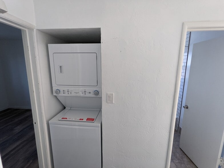 Building Photo - 4300 Market St