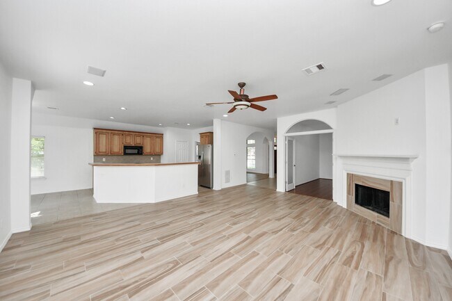 Building Photo - 16611 Gentle Stone Dr