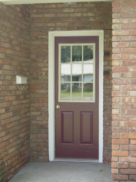 Building Photo - 26 Patricia Ln
