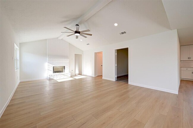 Building Photo - 7719 Dawnridge Dr