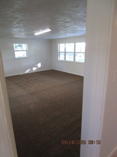 Building Photo - 715 Essex Rd