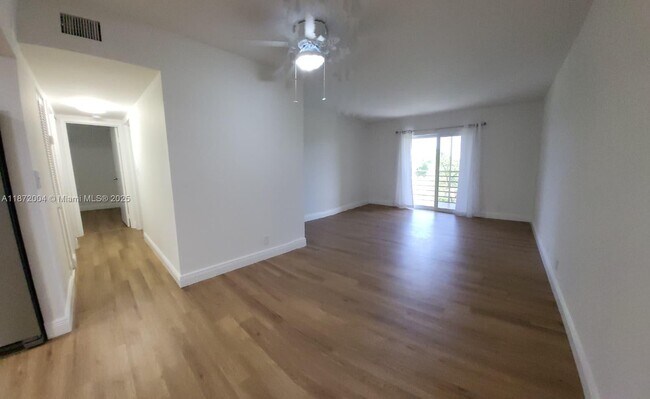 Building Photo - 4354 NW 9th Ave