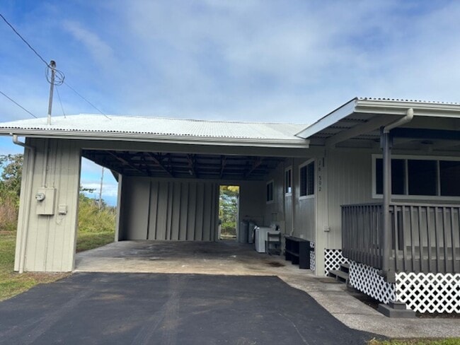 Building Photo - Gorgeous Four Bedroom / Two Bathroom On Usable Acreage