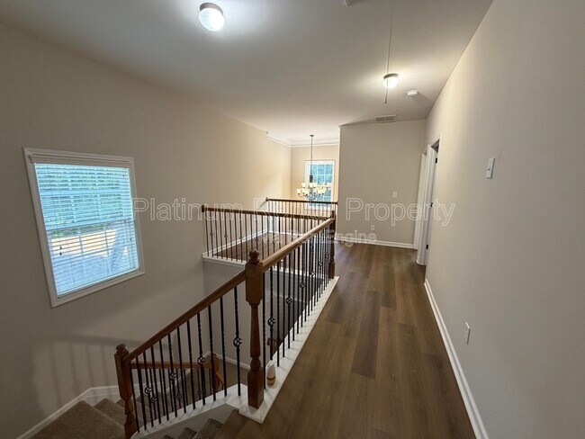 Building Photo - 12785 Doe Dr