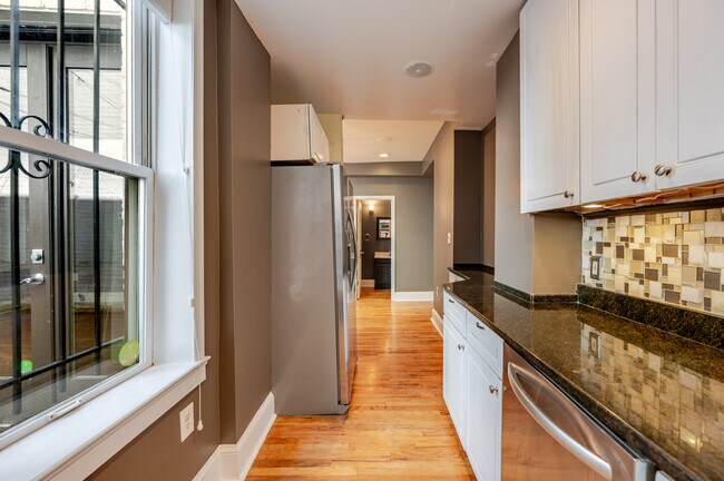 Building Photo - 938 O St NW