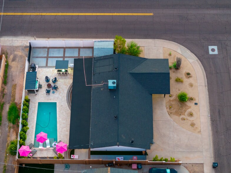 Building Photo - 8201 E Mitchell Dr