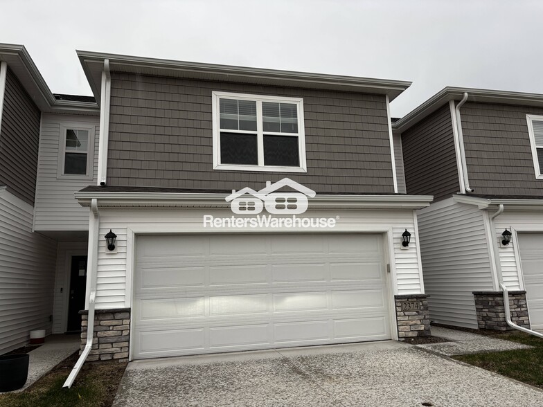 Building Photo - 2374 SE Callista Ave