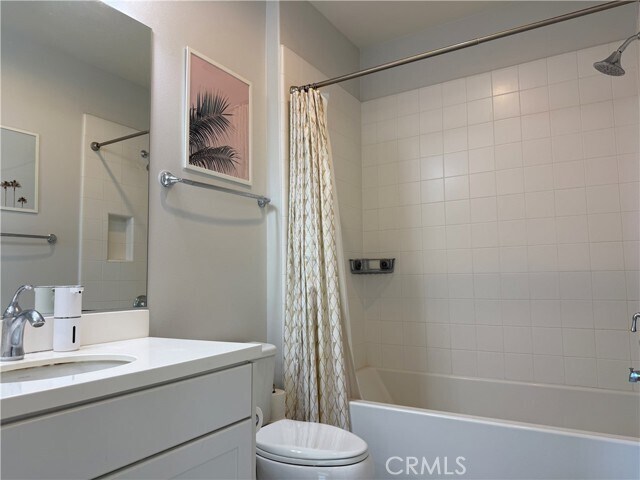 Building Photo - 93 Thornhurst