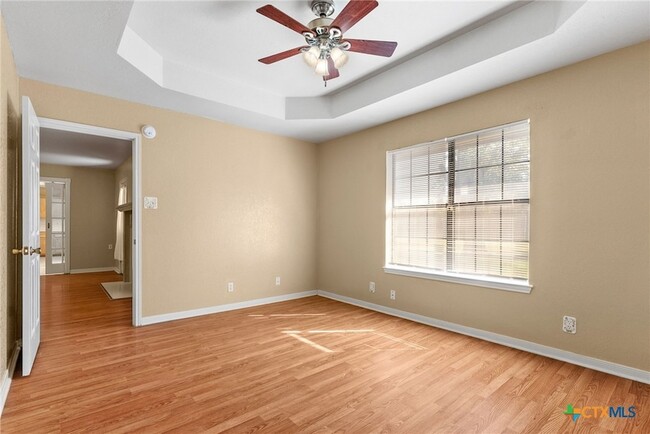 Building Photo - 3923 Oak Valley Dr